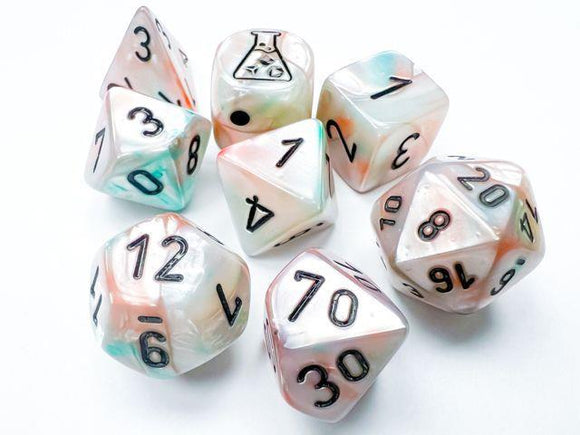 30056 CHX Lab Dice Poly Lustrous Sea Shell/Black Dice Chessex   