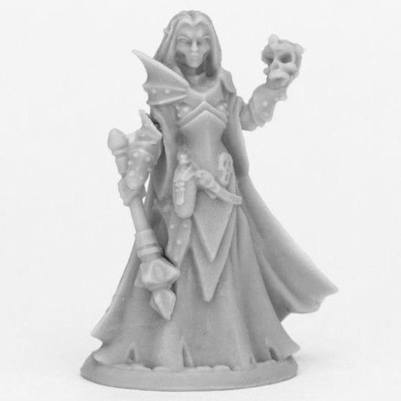 44071 Dark Elf Priestess Miniatures Reaper Miniatures   